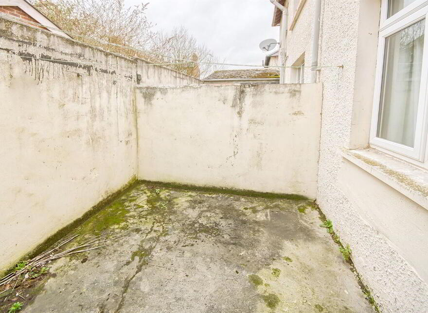 Room 2, 46 Wellesley Avenue, Belfast, BT9 6DH
