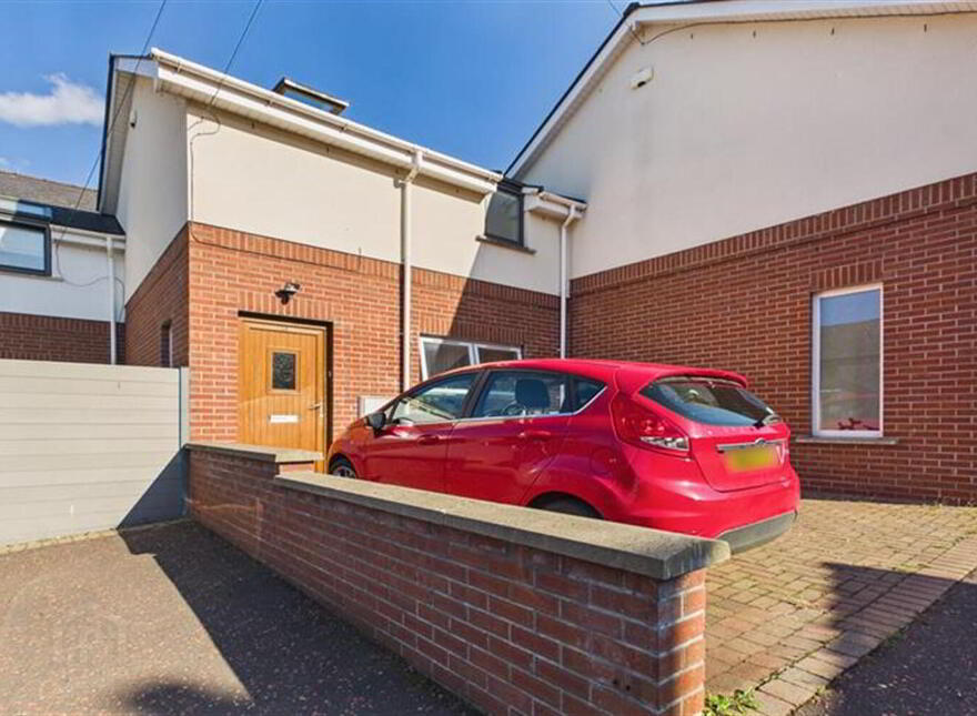1b Avoniel Parade, Belfast, BT5 4SH