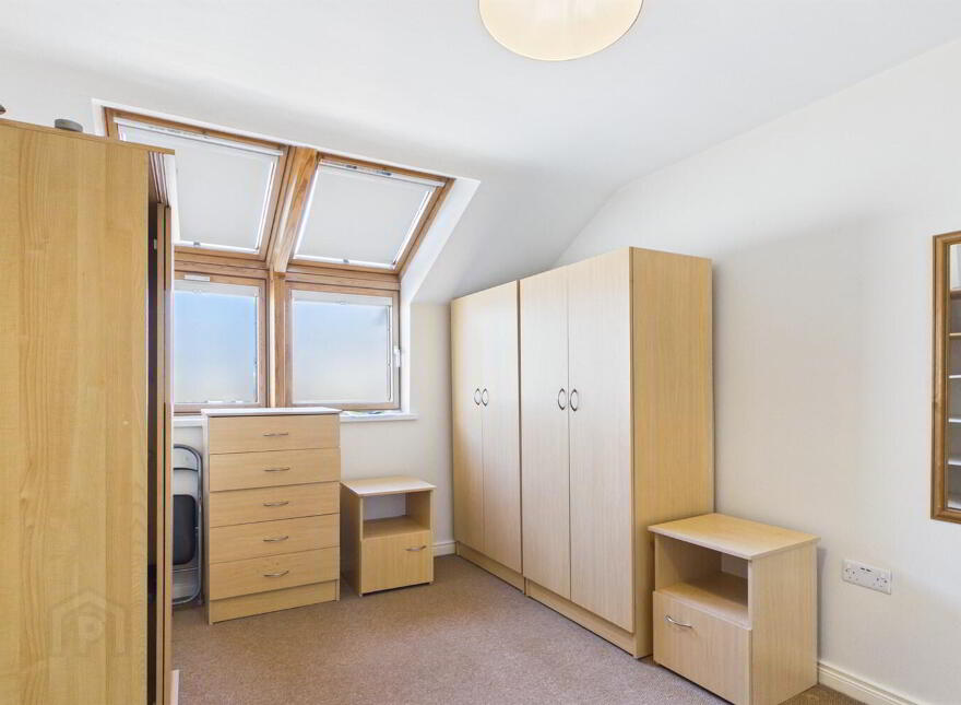 1b Avoniel Parade, Belfast, BT5 4SH