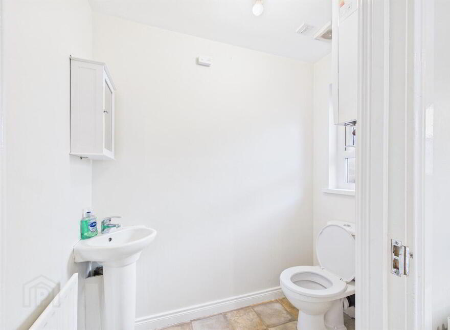 1b Avoniel Parade, Belfast, BT5 4SH