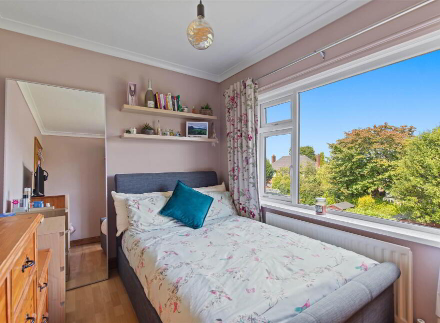 9 Norwood Crescent, Belmont, Belfast, BT4 2DZ