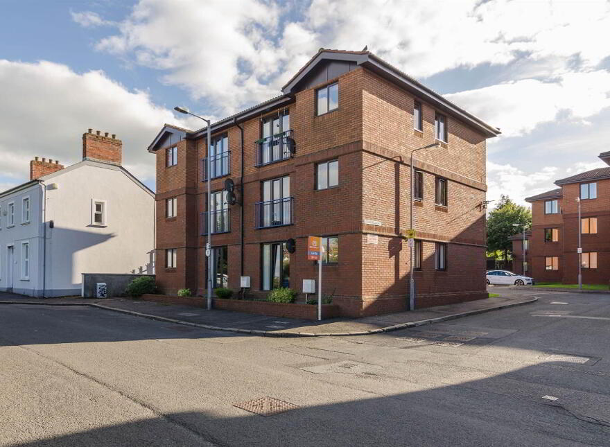 12 Lockside Court, Belfast, BT9 5GQ