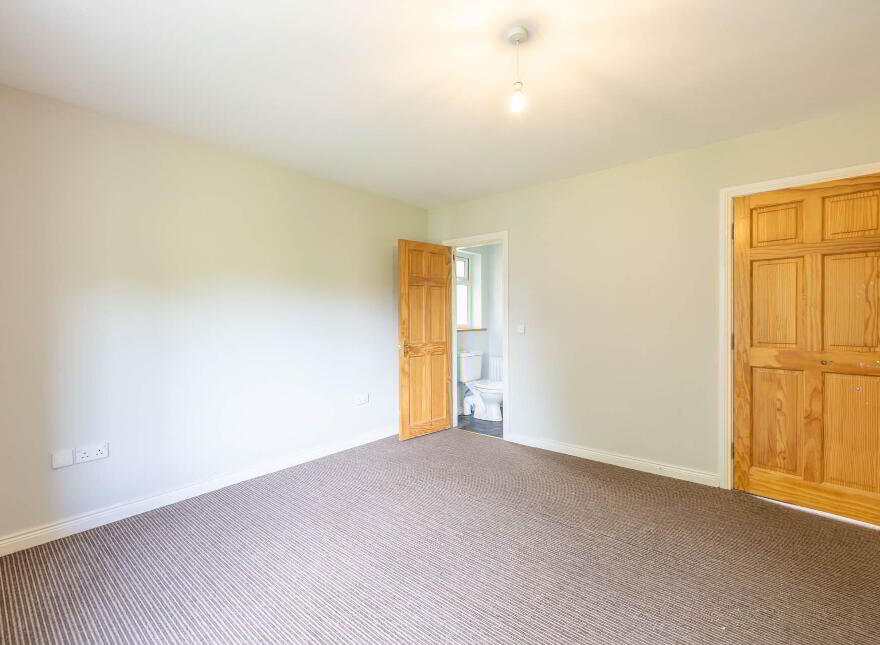 Hollybank, Arva, H12A3W7