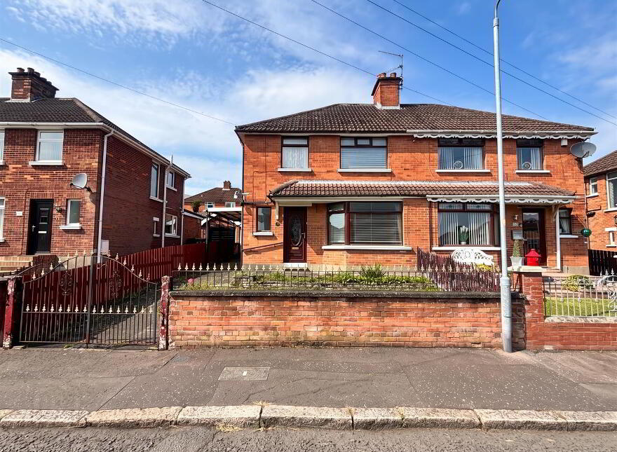 13 Lyndhurst Drive, Belfast, BT13 3PA