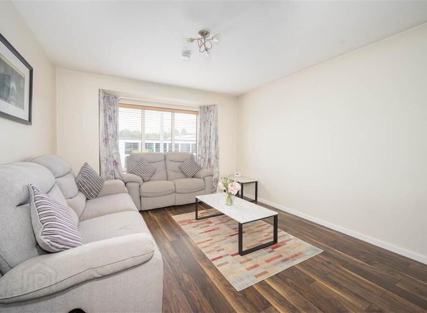 2 Grange Hill, Dunmurry, Belfast, BT17 9AW