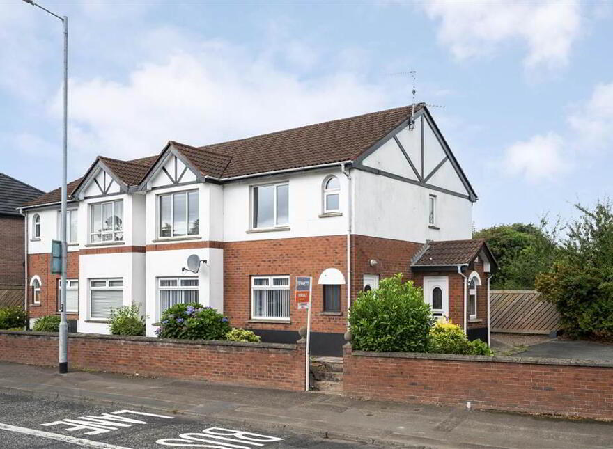 2 Grange Hill, Dunmurry, Belfast, BT17 9AW