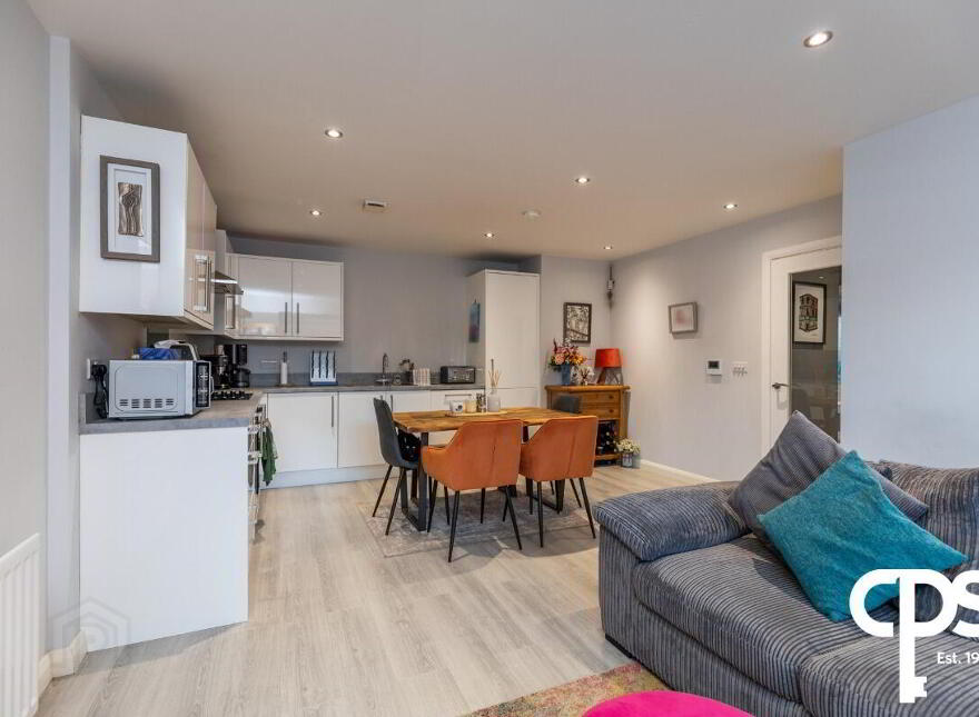 Apt 2, 32 Gardiner Street, Belfast, BT13 2GT