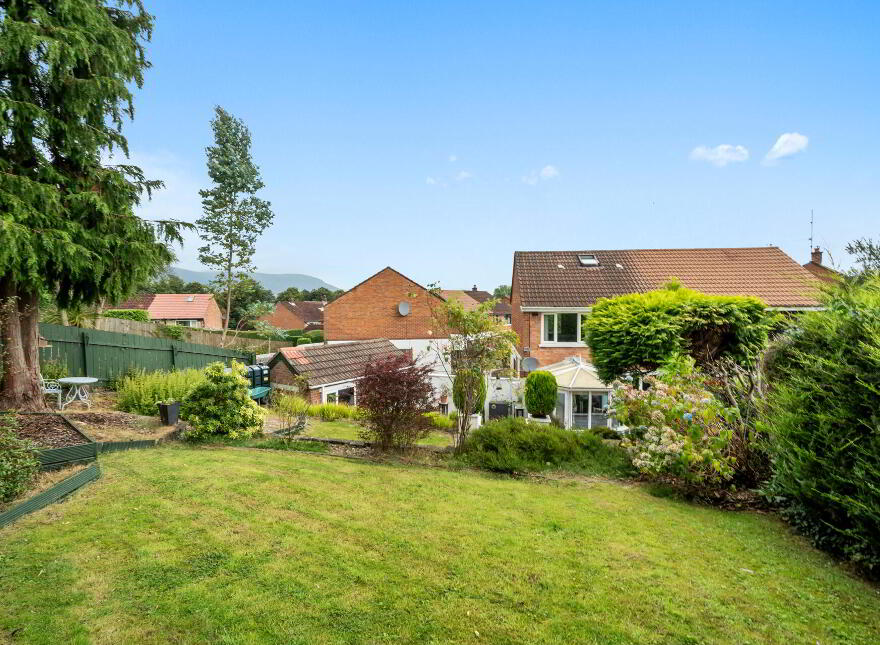 20 Rathmore Park, Finaghy Road South, Belfast, BT10 0FW