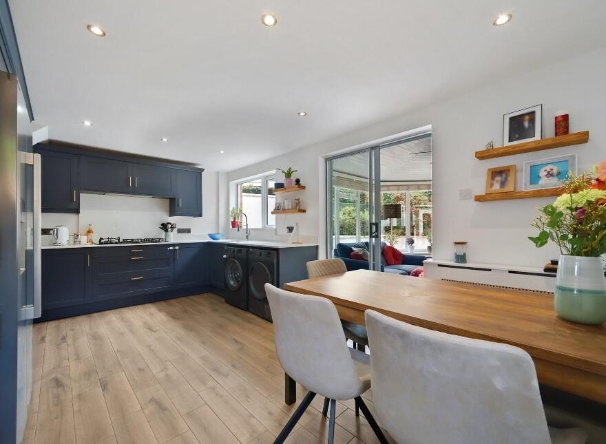 20 Rathmore Park, Finaghy Road South, Belfast, BT10 0FW