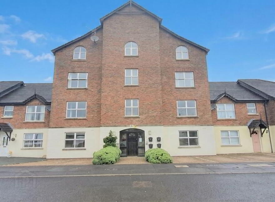 8 Gateside Park, Ballyclare, BT39 9GR