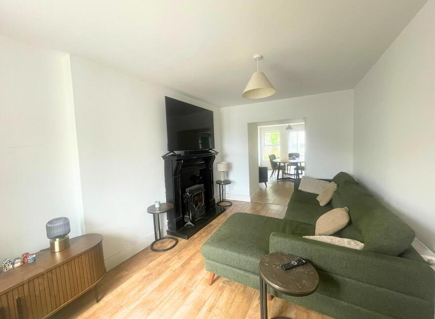 Ballinagare, Castlerea, F45RX00
