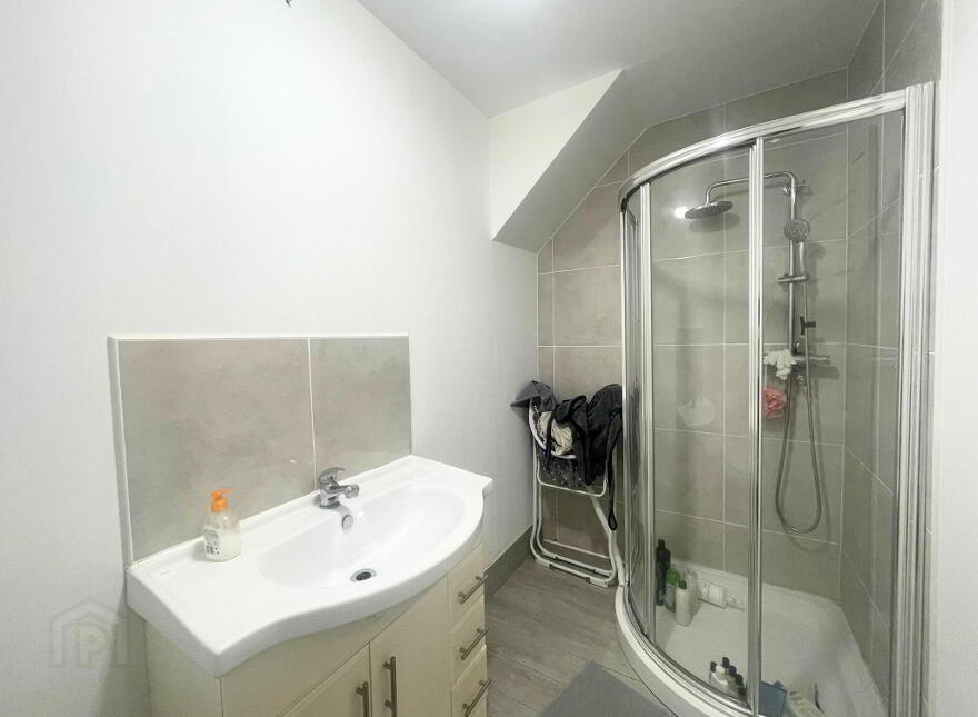 Ballinagare, Castlerea, F45RX00