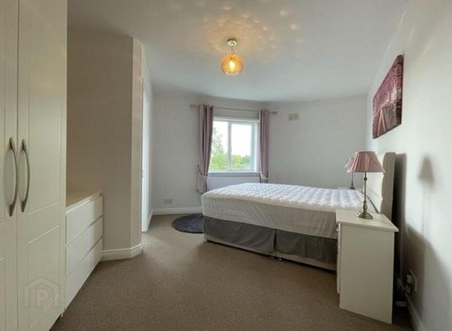 Cruagh Court, Stepaside, D18H365