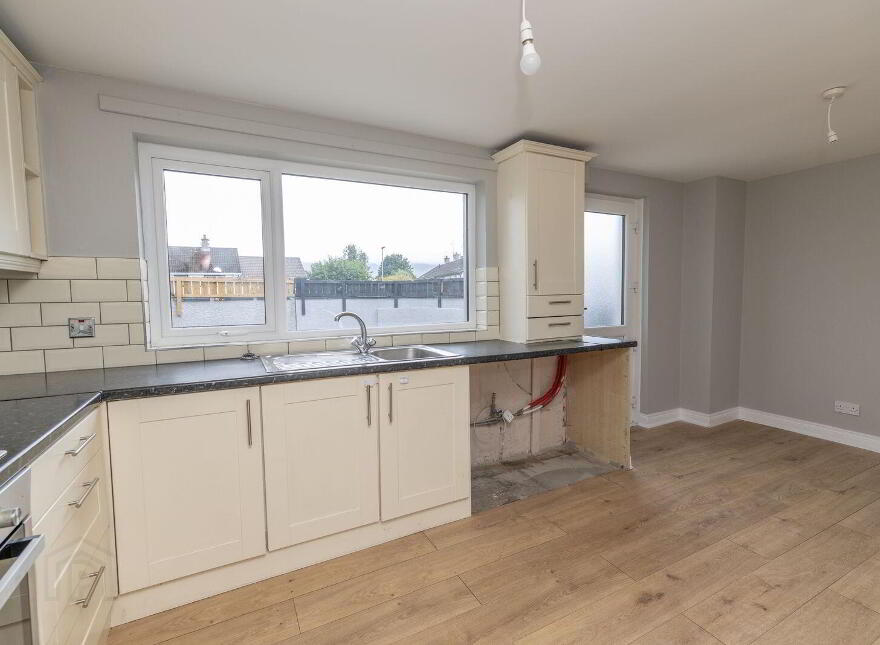 66 Rossmara Park, Warrenpoint, Newry, BT34 3NY