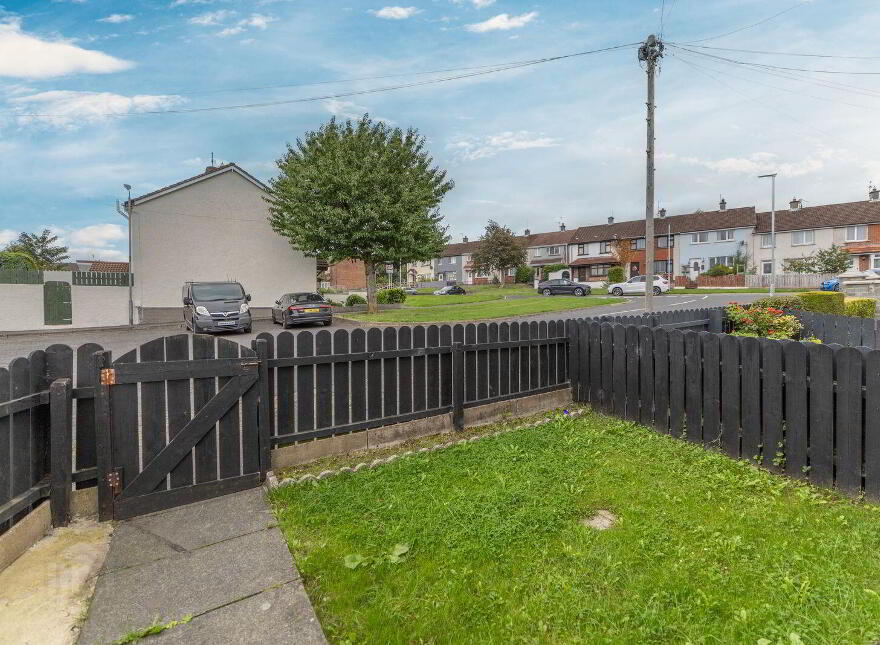 66 Rossmara Park, Warrenpoint, Newry, BT34 3NY