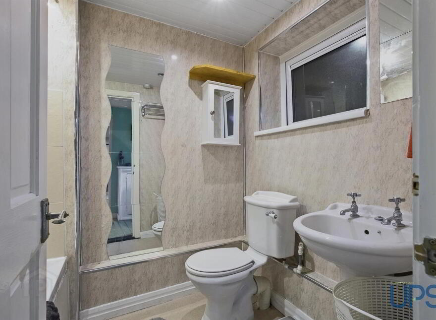 Apt, 150 Lenadoon Avenue, Lenadoon, Belfast, BT11 9HF