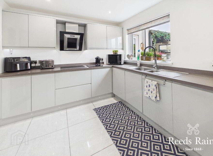 3 Ringhaddy Gardens, Newtownards, BT23 8YB