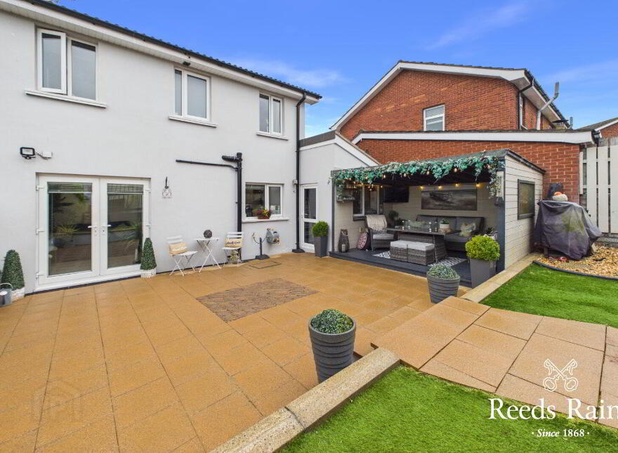 3 Ringhaddy Gardens, Newtownards, BT23 8YB