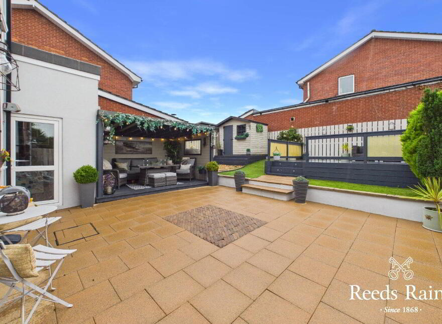 3 Ringhaddy Gardens, Newtownards, BT23 8YB