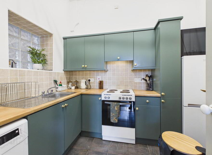 37 Rossmore Apartments, Ormeau Road, Belfast, BT7 3LA