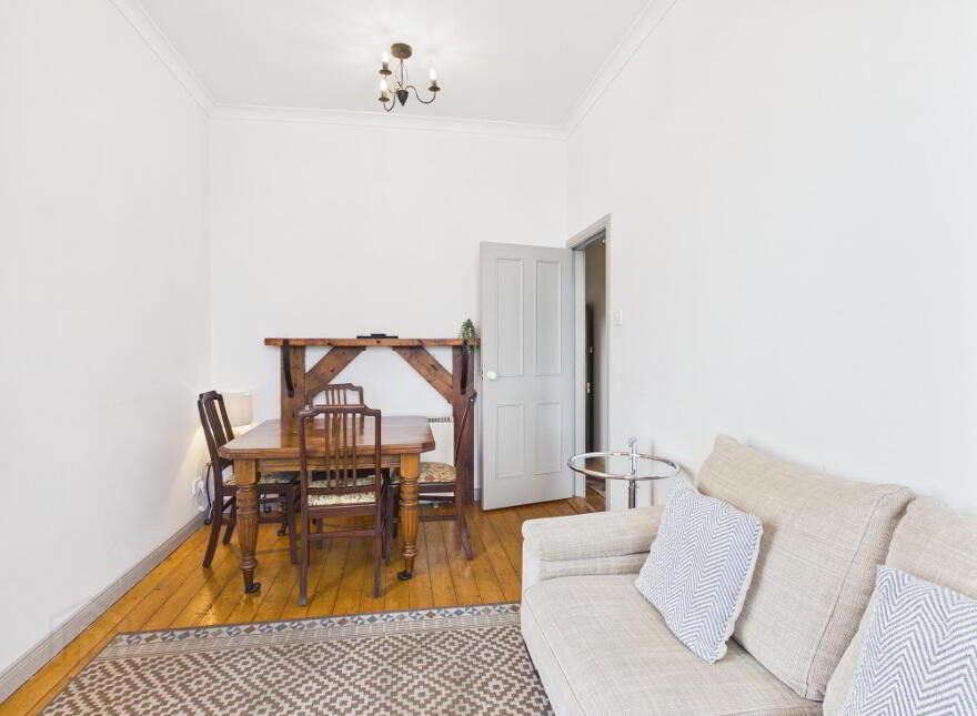 37 Rossmore Apartments, Ormeau Road, Belfast, BT7 3LA