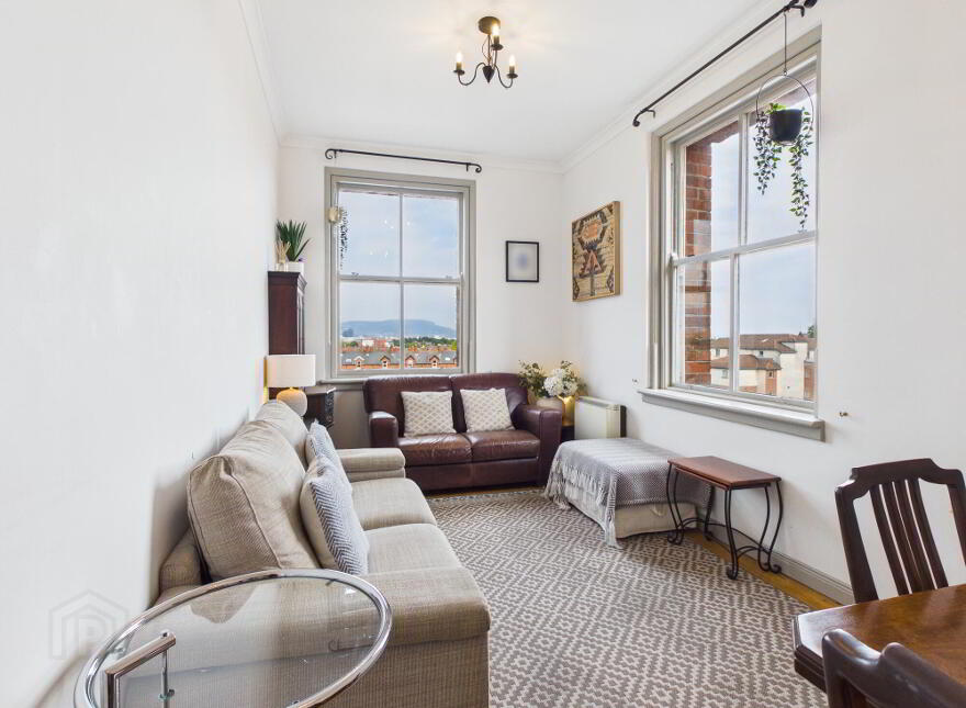 37 Rossmore Apartments, Ormeau Road, Belfast, BT7 3LA