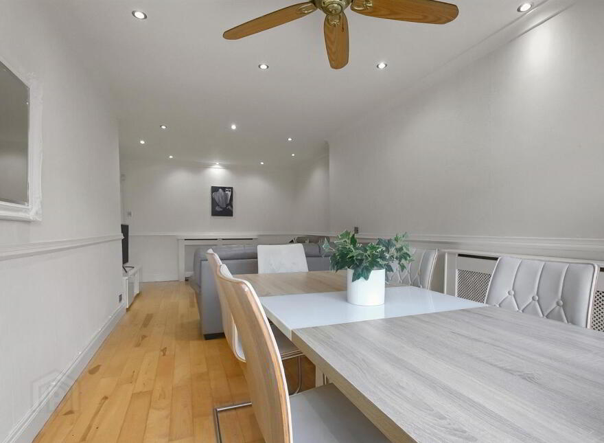 66 Owenvarragh Park, Andersonstown, Belfast, BT11 9BE