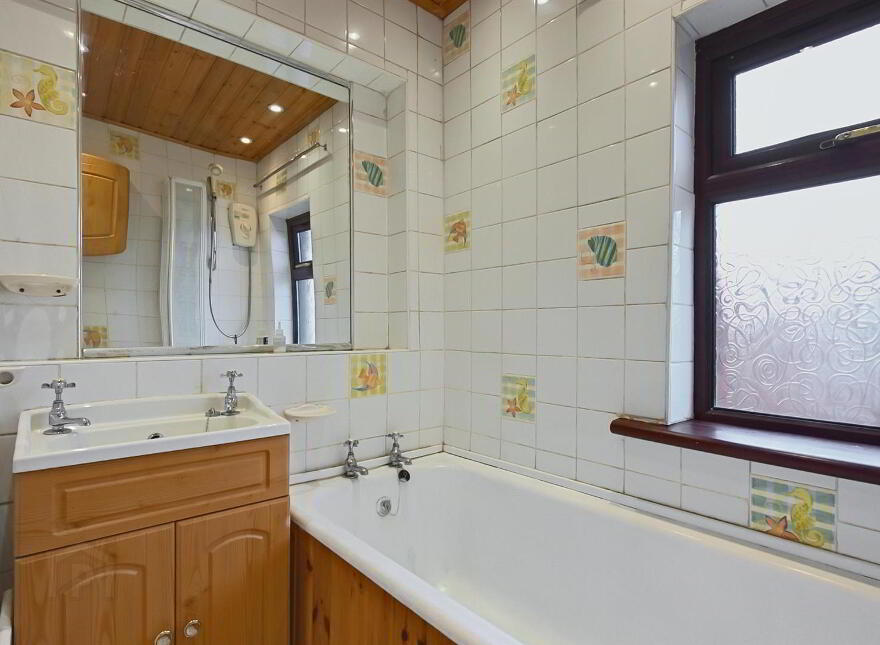 66 Owenvarragh Park, Andersonstown, Belfast, BT11 9BE