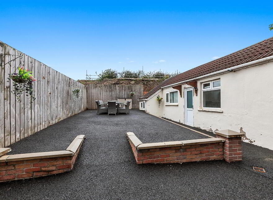 66 Owenvarragh Park, Andersonstown, Belfast, BT11 9BE