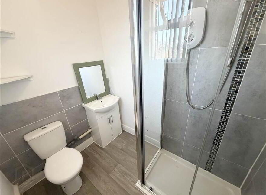 Apt 3, 199 Antrim Road, Belfast, BT15 2GW