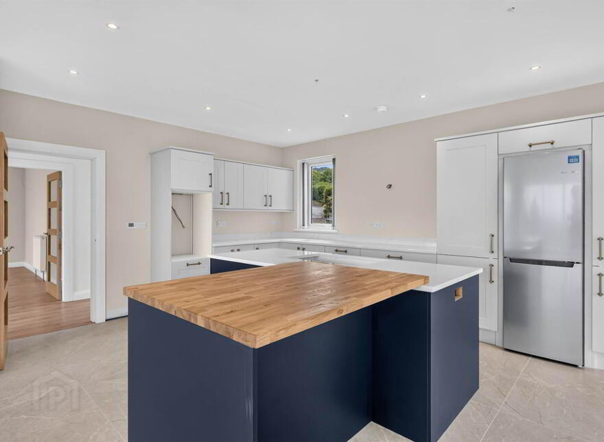 11 Larch Hill, Craigavad, Holywood, BT18 0JN