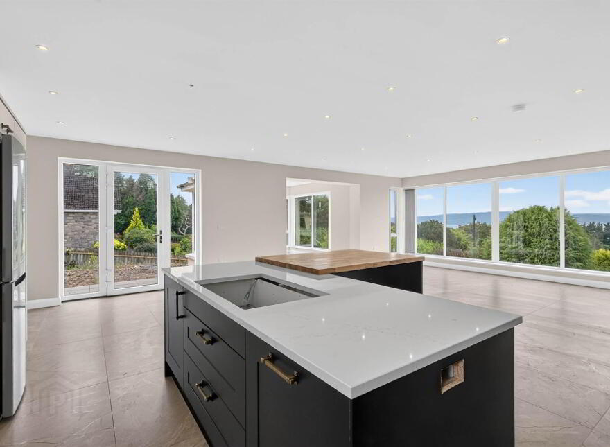 11 Larch Hill, Craigavad, Holywood, BT18 0JN