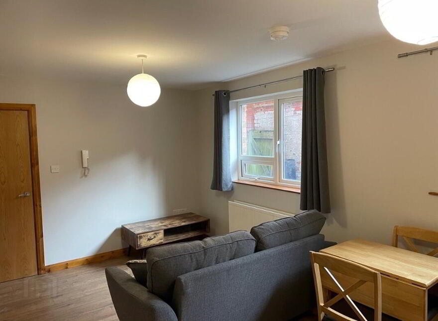 Apt 2, 33 Camden Street, Belfast, BT9 6AT