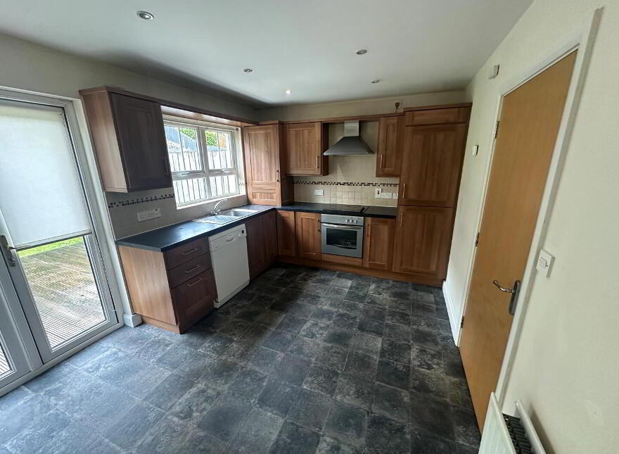 6 Princes Gate, Dromore, BT25 1FR