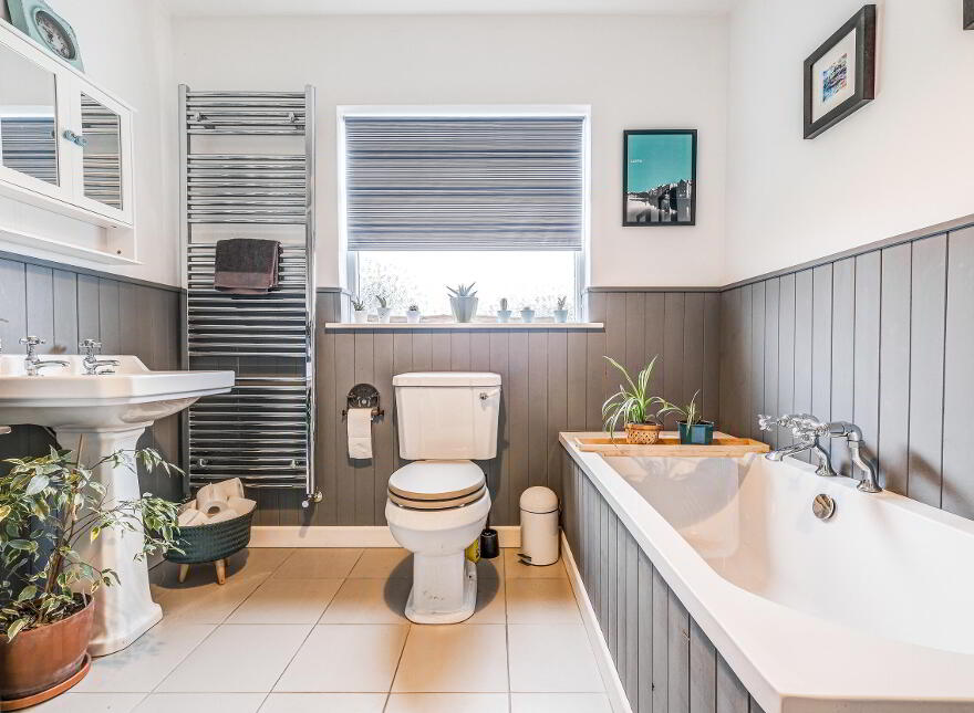2 Apollo Crescent, Portrush, BT56 8SA