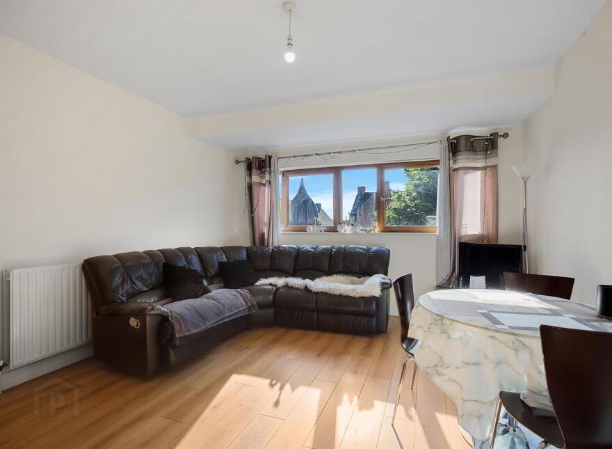 Apt 17, 112 Templemore Avenue, Belfast, BT5 4FX