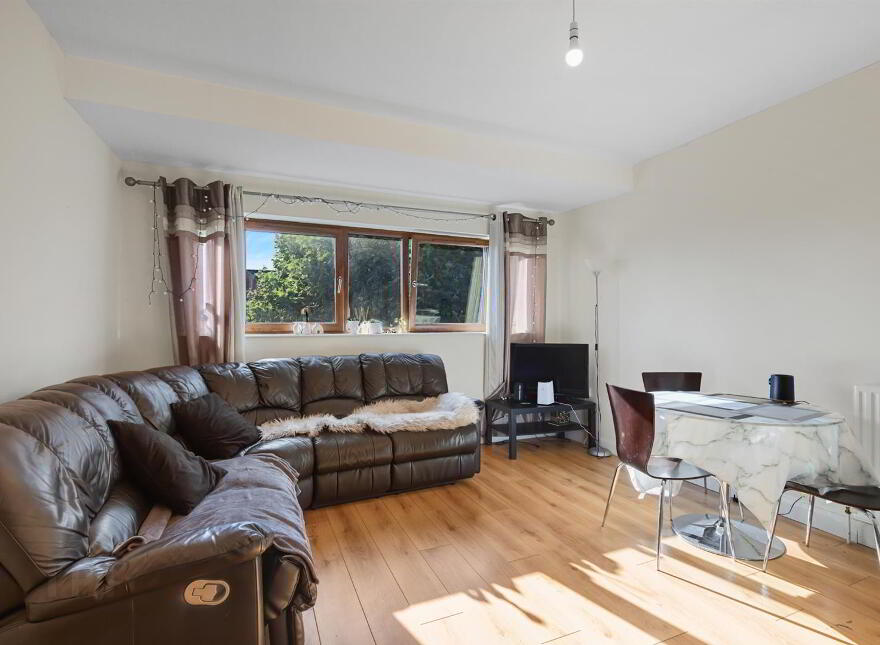 Apt 17, 112 Templemore Avenue, Belfast, BT5 4FX