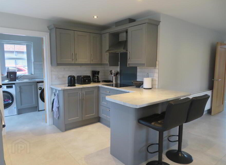 77 Beechcroft, Dollingstown, BT66 7GL