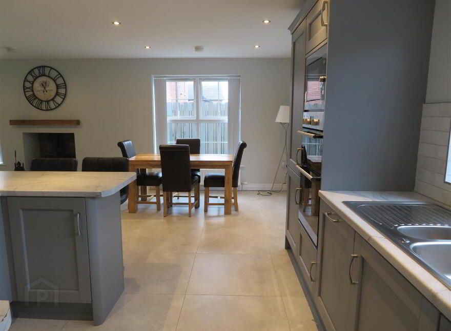 77 Beechcroft, Dollingstown, BT66 7GL