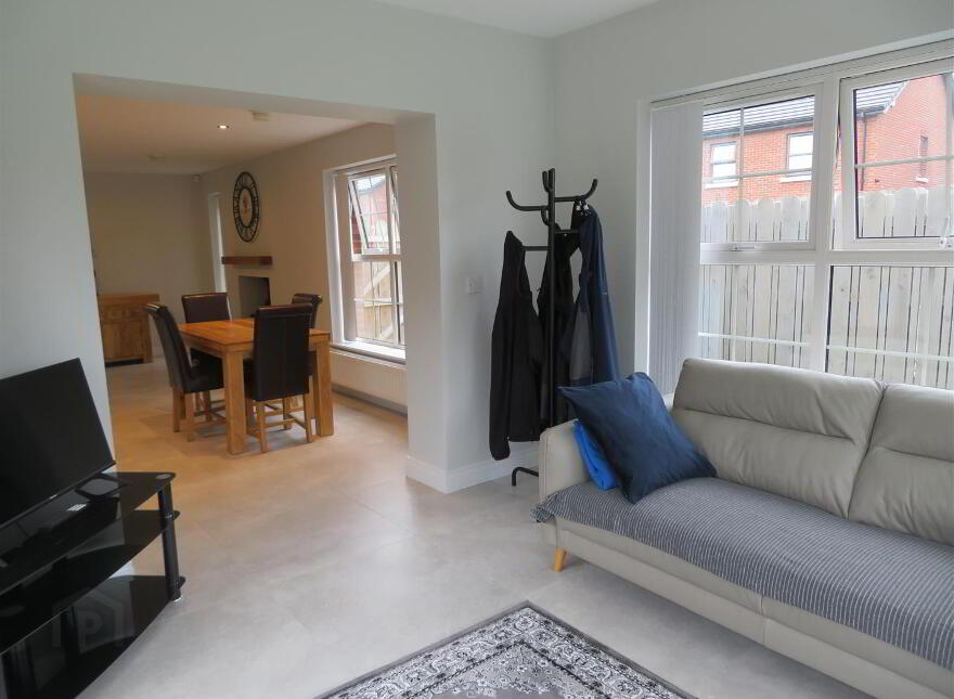77 Beechcroft, Dollingstown, BT66 7GL