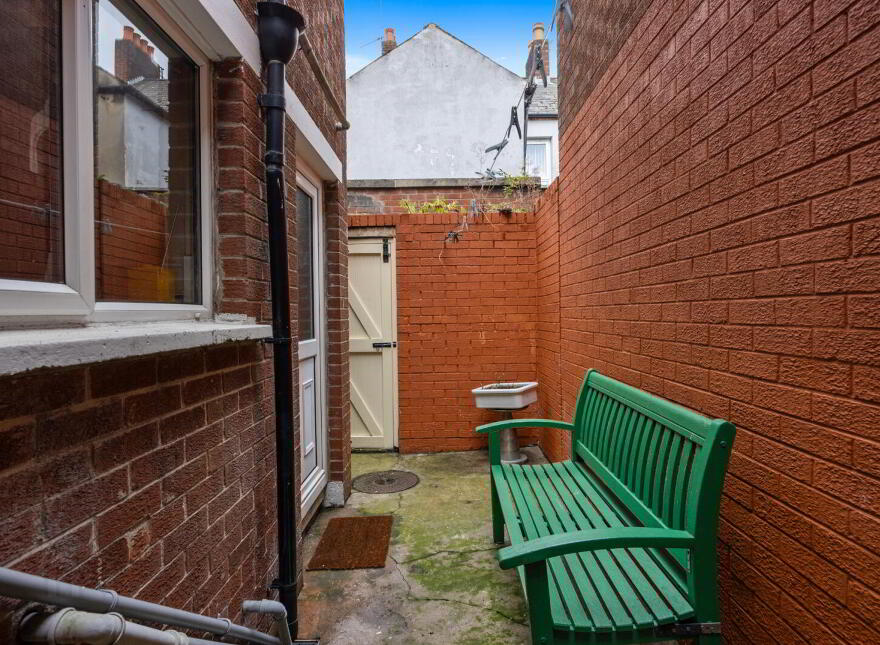 6 Harper Street, Belfast, BT5 4EN