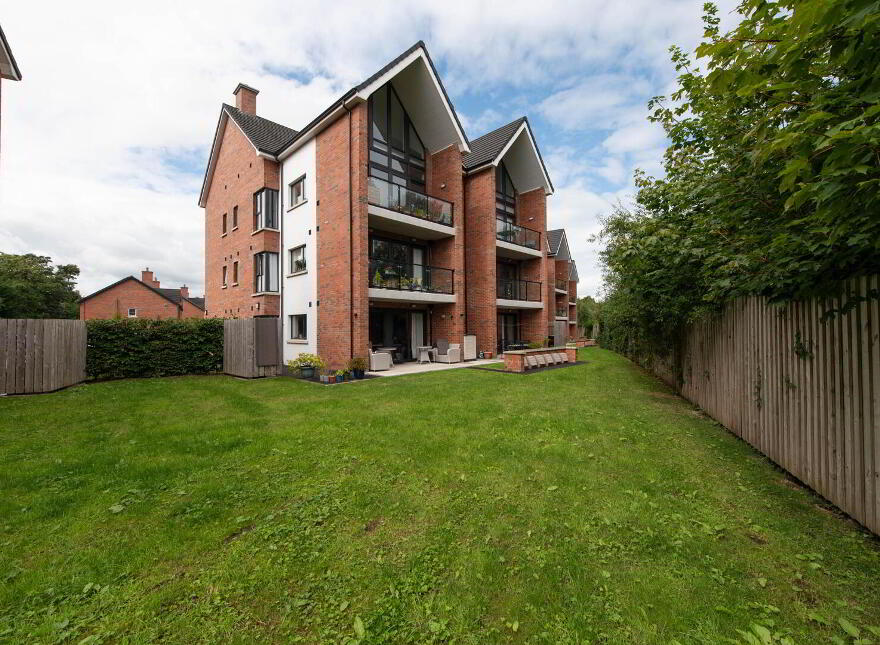 46 Loughshore Manor, Shore Road, Whitehouse, Newtownabbey, BT37 9FD