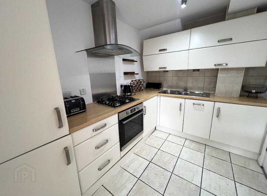 Apt 3, 152 Malone Avenue, Belfast, BT9 6ET