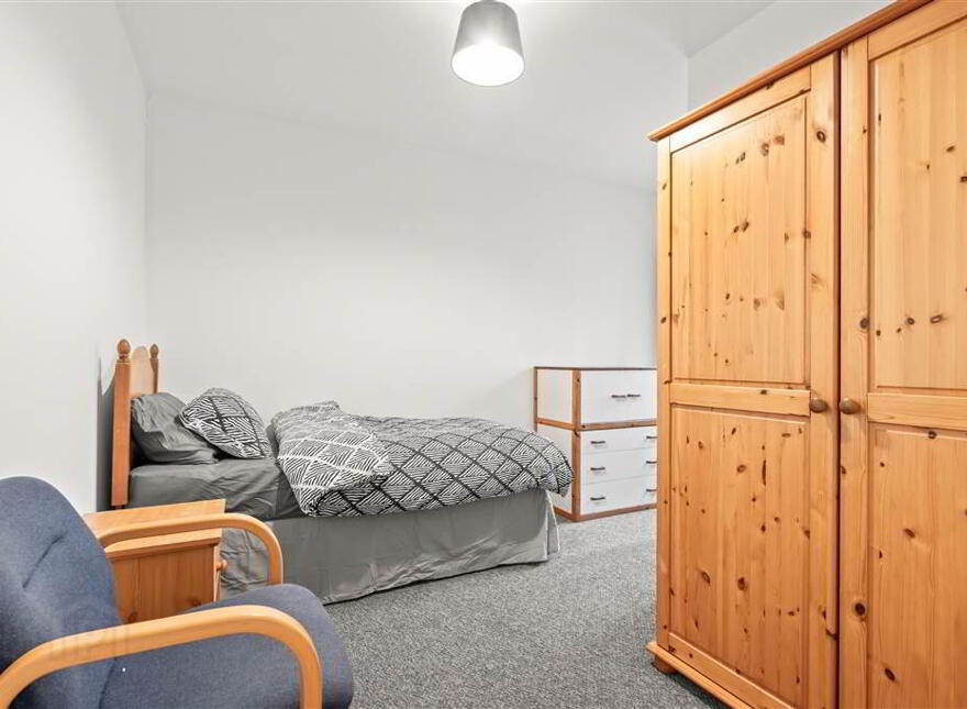 Bedroom 3, 10a Clonavon Terrace, Ballymena, BT43 5BE