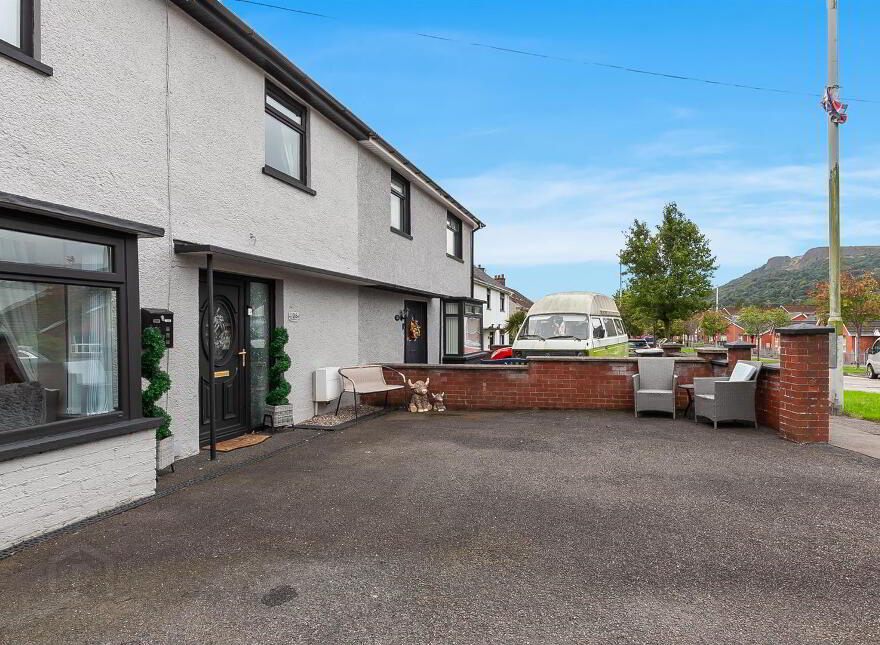 28 Derrycoole Way, Newtownabbey, BT37 9EL