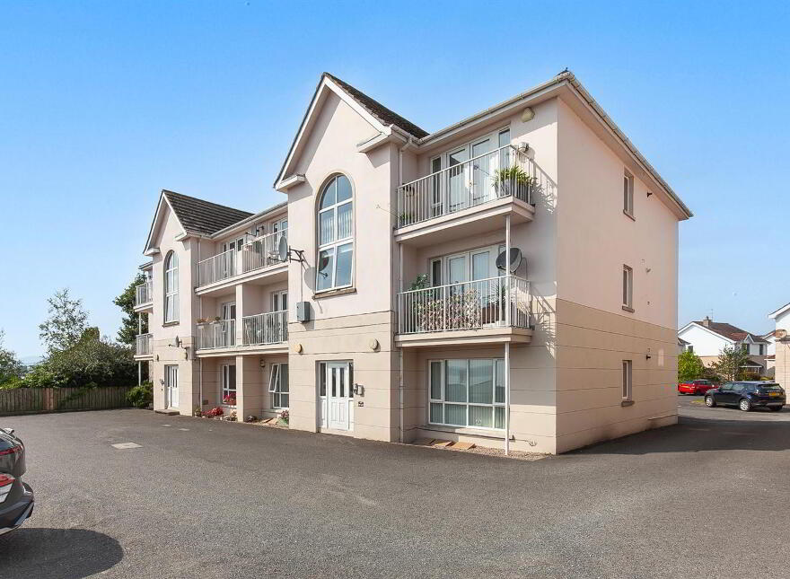 53 Bates Park, Greenisland, Carrickfergus, BT38 8LG
