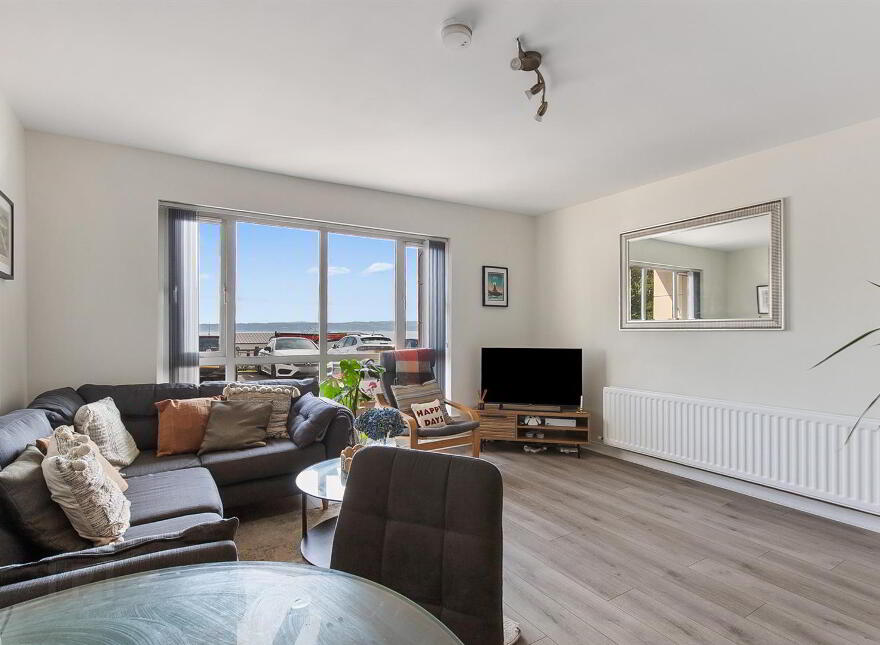 53 Bates Park, Greenisland, Carrickfergus, BT38 8LG