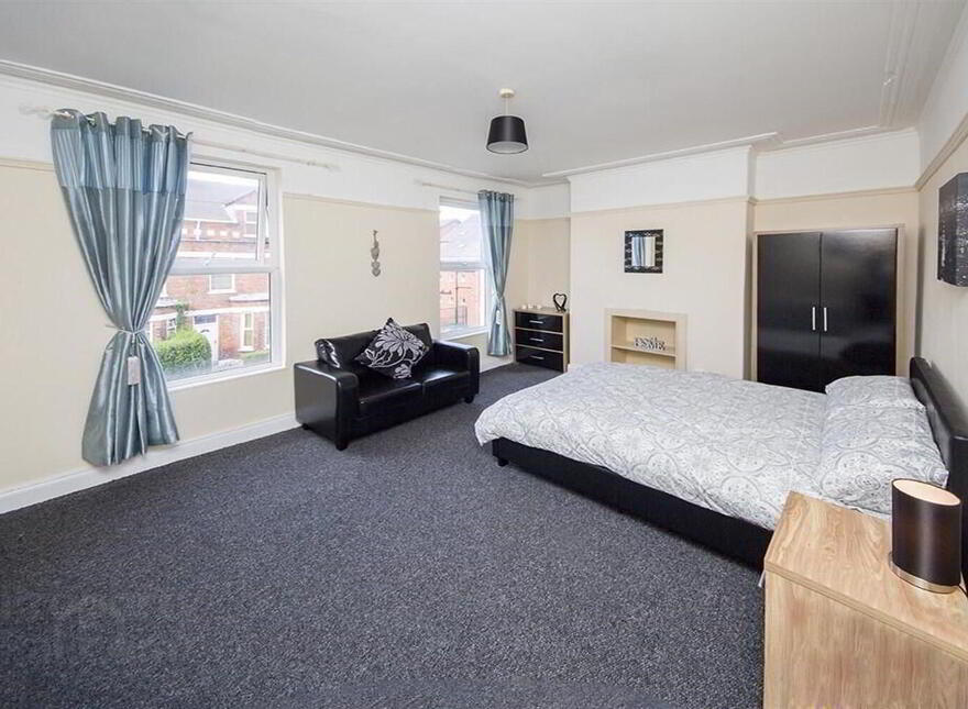 Room 3, 4 Candahar Street, Belfast, BT7 3AQ photo
