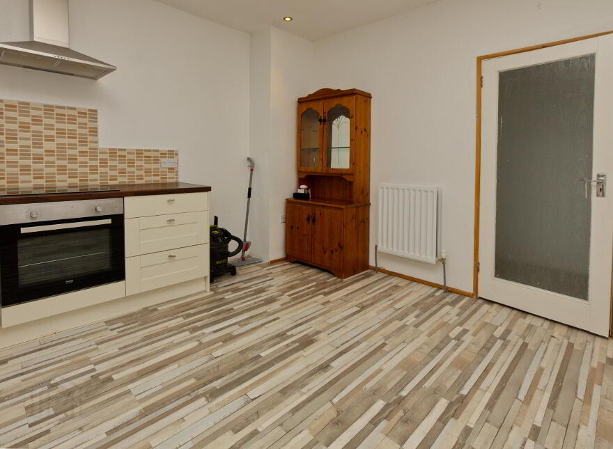 2 Glenariff Park, Bangor, BT20 4UY