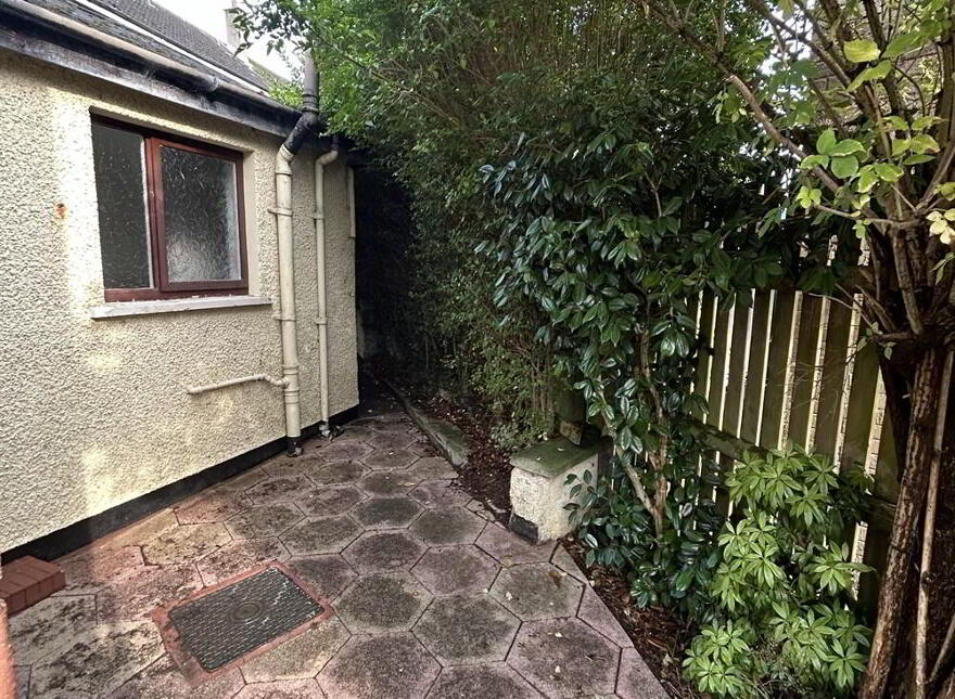 4 Norglen Parade, Belfast, BT11 8DN